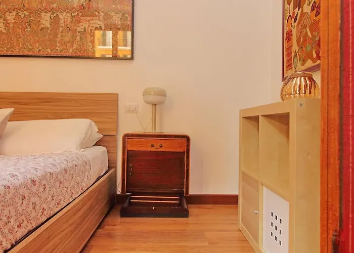 Warm, Cozy Near The Colosseum Rom