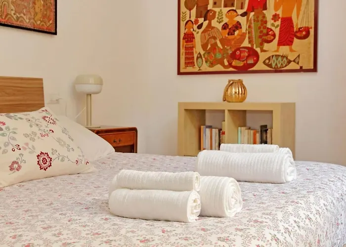 Warm, Cozy Near The Colosseum Apartment Rom